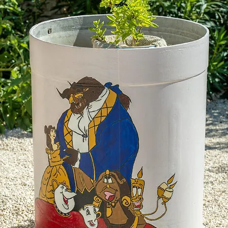 Dandelion Villa Mousata