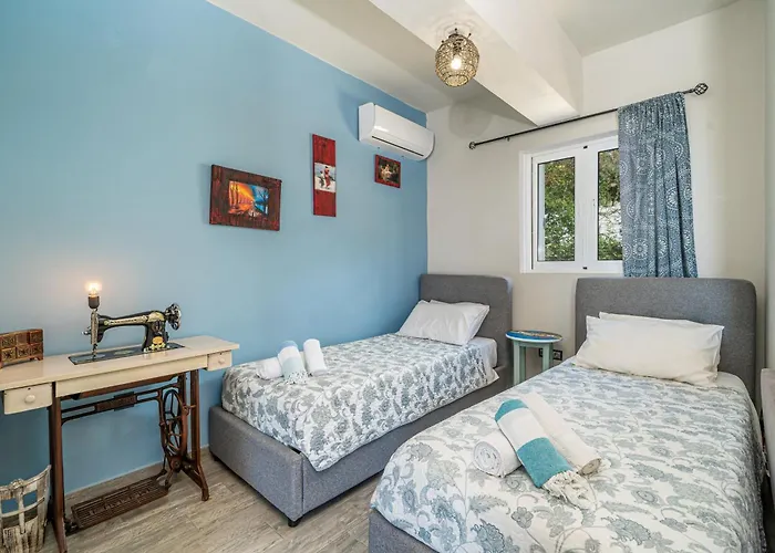 Dandelion Villa